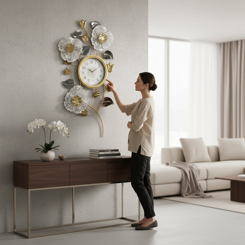 Golden Harmony Wall Clock Décor