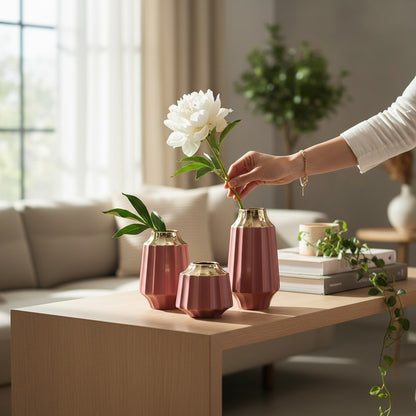 Scandinavian Pure Form Hollow Loop Ceramic Vase