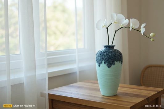 Elegant Nordic Curve Hollow Design Vase